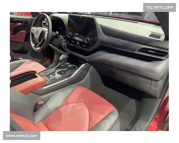 丰田4款重磅新车亮相：全新汉兰达露脸，两大旗舰挂“皇冠”车标